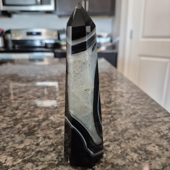 Natural Black Banded Sardonyx Crystal Obelisk Tower #2 New